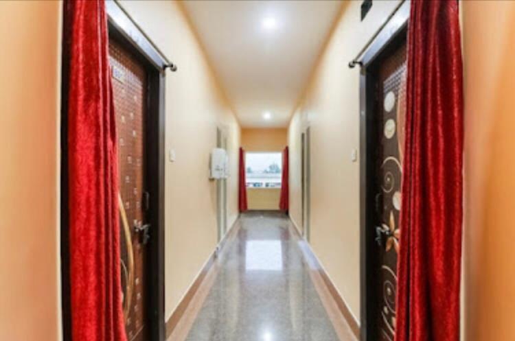 Hotel Lovely Inn ! Puri Пури Экстерьер фото