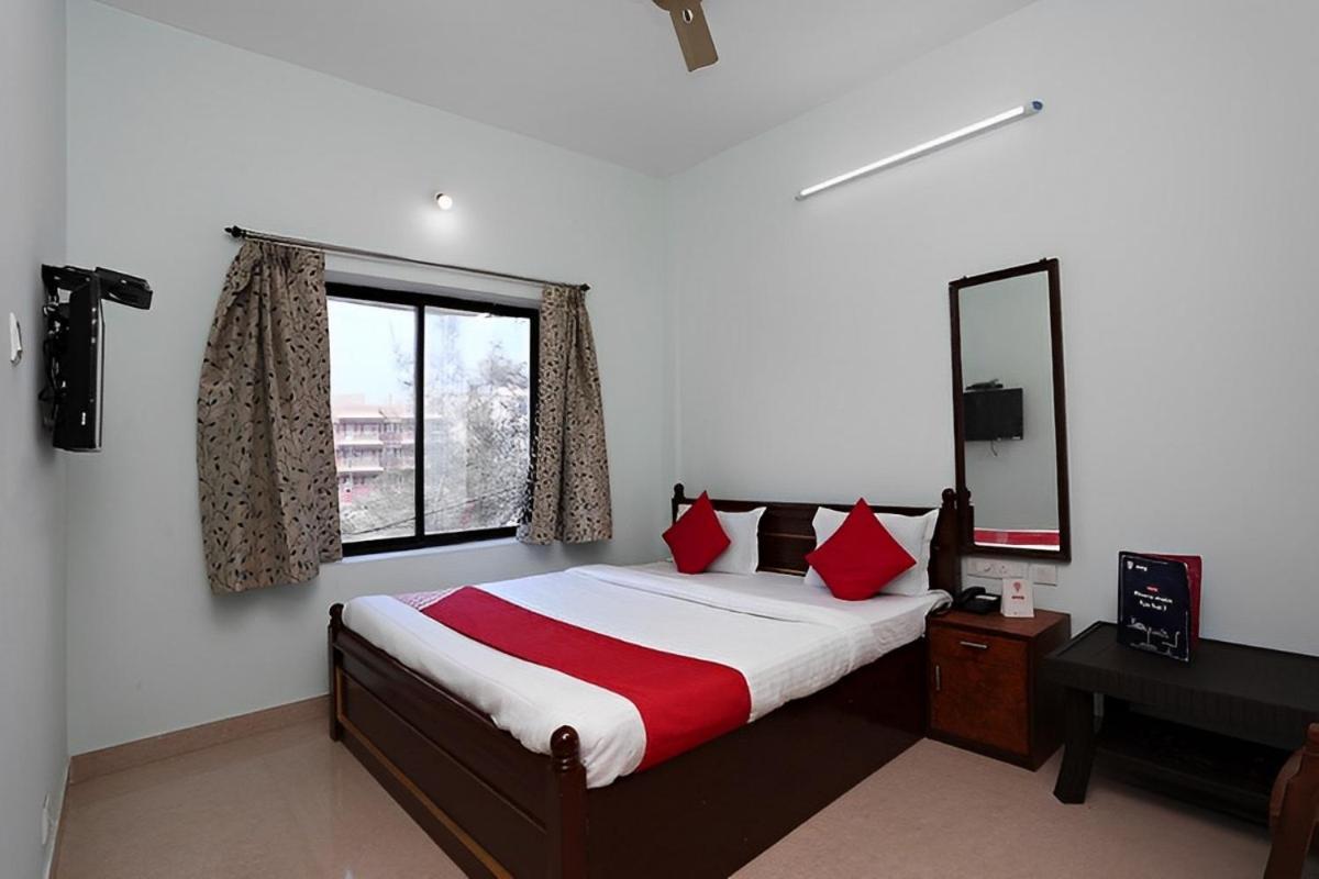 Hotel Lovely Inn ! Puri Пури Экстерьер фото